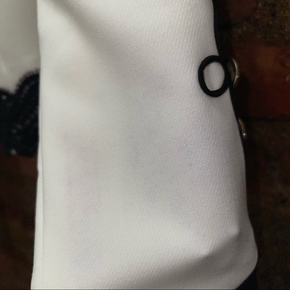 L’AGENCE NWT White with Black Lace Trim Open Jacket Size 2 - Picture 9 of 9